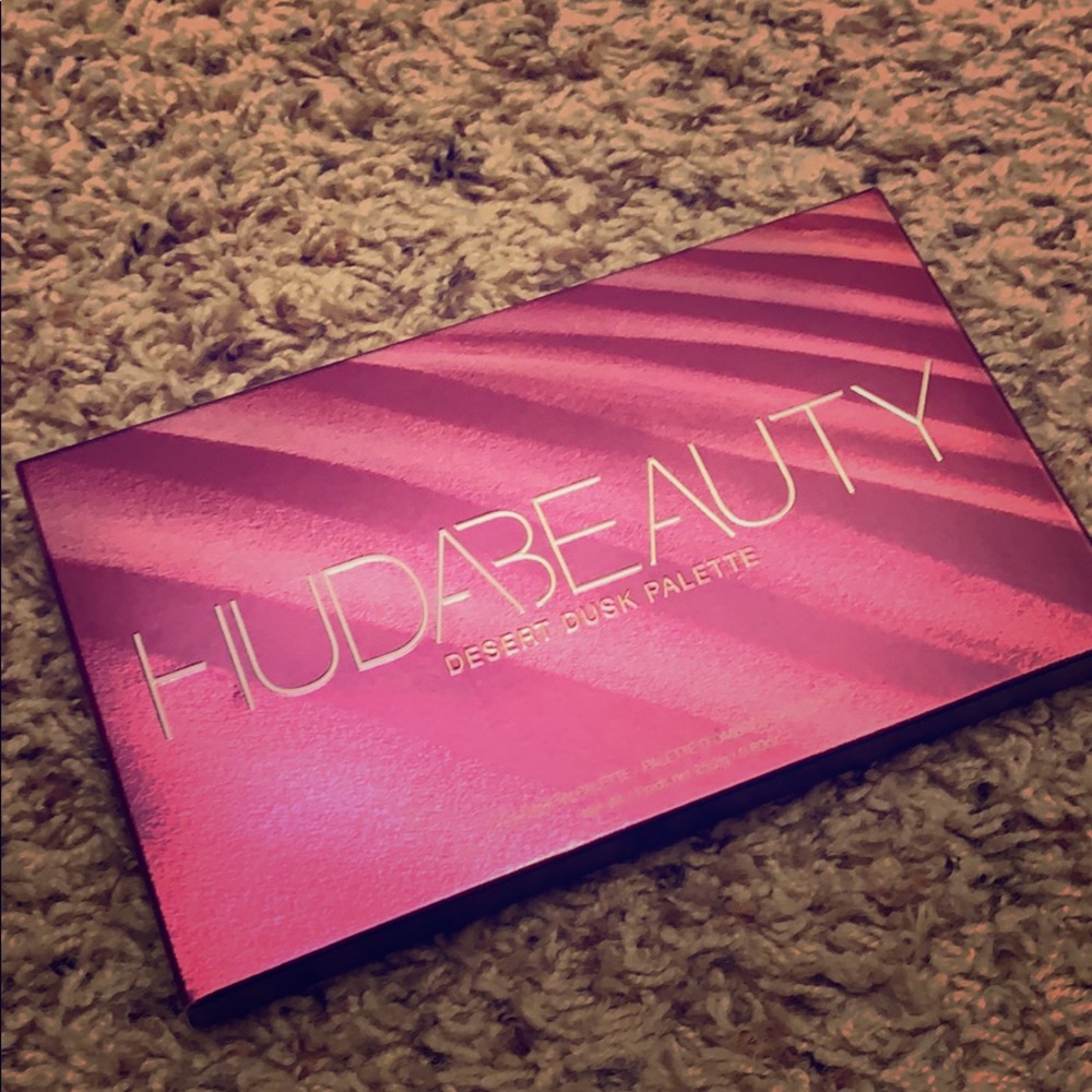 Huda Beauty Dessert Dusk palette